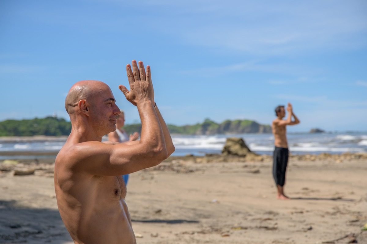 Qigong vs Yoga: Key Differences, Benefits, and How to Practice Both